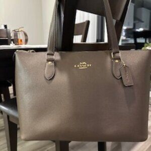 Coach Gallery Leather Tote #CV402